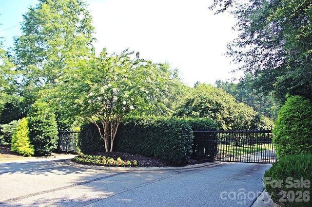 6020 Plantation Pointe Drive 91, Granite Falls, NC 28630
