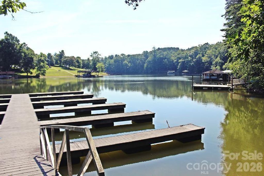 6020 Plantation Pointe Drive 91, Granite Falls, NC 28630