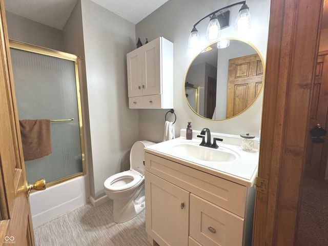 1667 W Freedom Street, Greensburg, IN 47240