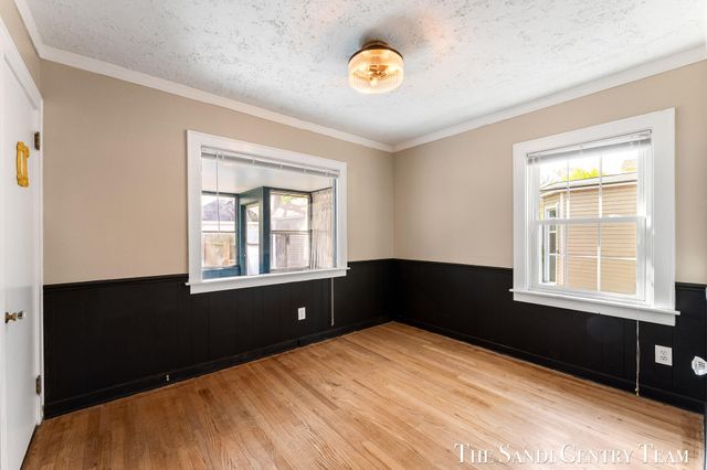 2414 Paris Avenue Se, City Of Grand Rapids, MI 49507