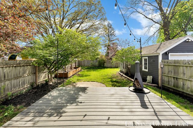 2414 Paris Avenue Se, City Of Grand Rapids, MI 49507