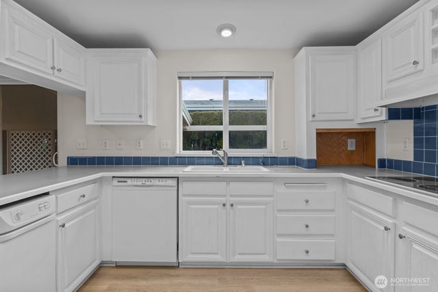 8018 18th Lane SE, Lacey, WA 98503