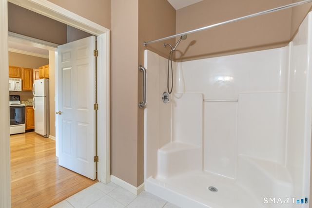 1 Brush Pasture Lane 205, Portland, CT 06480