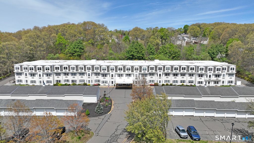 1 Brush Pasture Lane 205, Portland, CT 06480