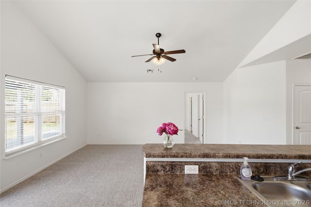 205 W 45th Street, Sand Springs, OK 74063