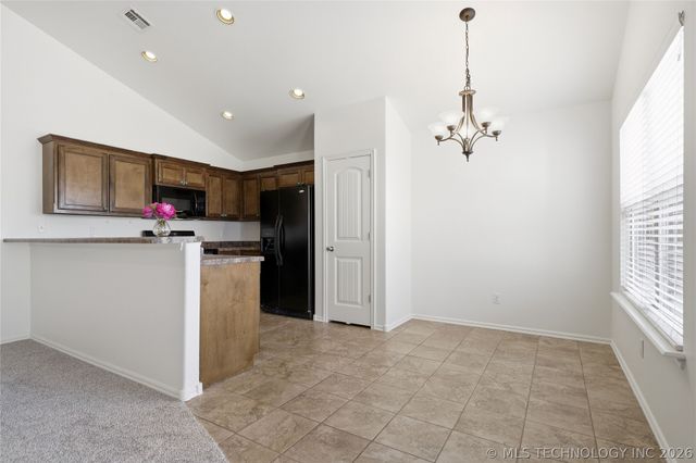 205 W 45th Street, Sand Springs, OK 74063