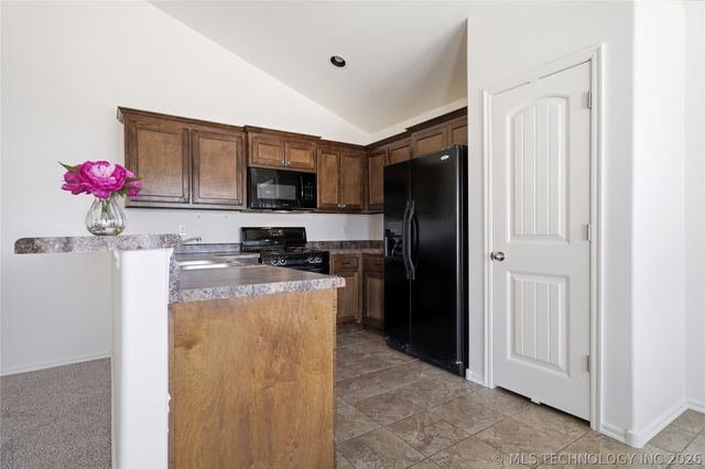 205 W 45th Street, Sand Springs, OK 74063