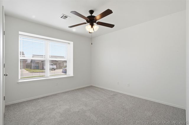 205 W 45th Street, Sand Springs, OK 74063