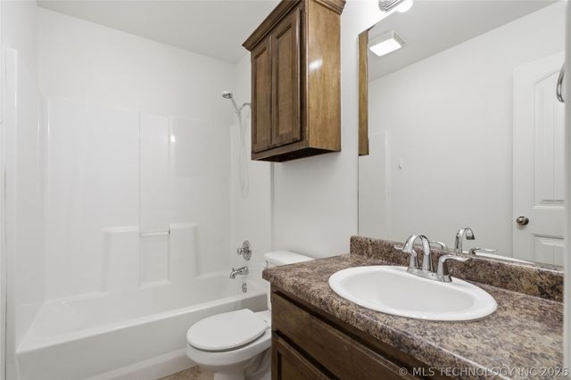 205 W 45th Street, Sand Springs, OK 74063