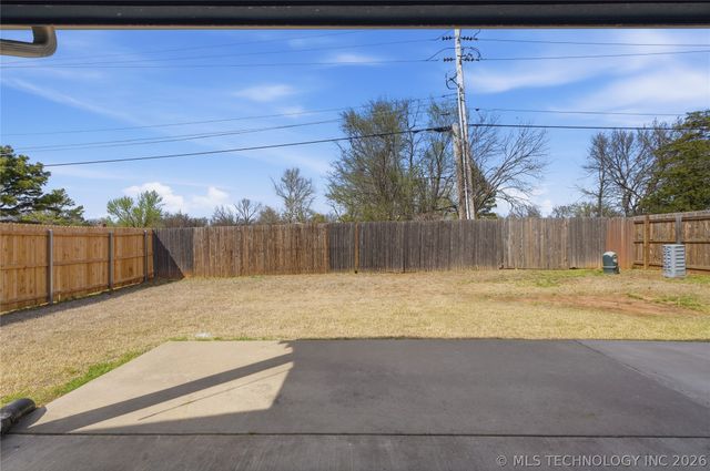 205 W 45th Street, Sand Springs, OK 74063
