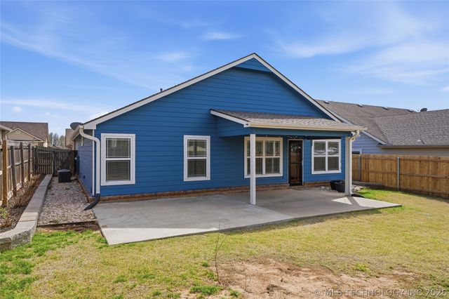 205 W 45th Street, Sand Springs, OK 74063