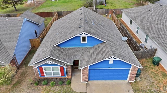 205 W 45th Street, Sand Springs, OK 74063