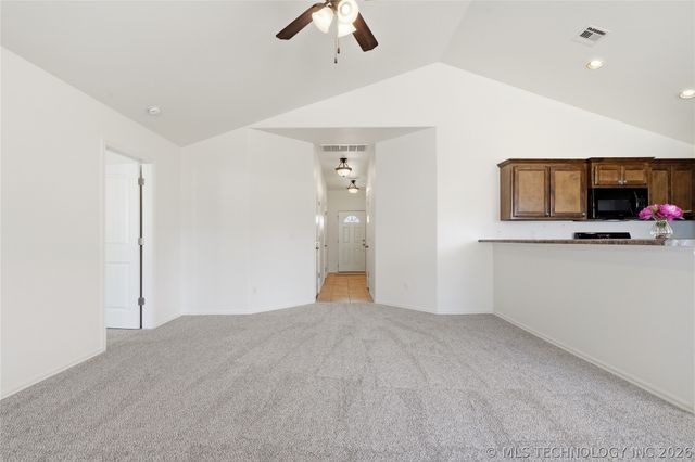 205 W 45th Street, Sand Springs, OK 74063