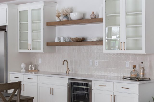 9720 Dunegrass Way, St. John, IN 46373