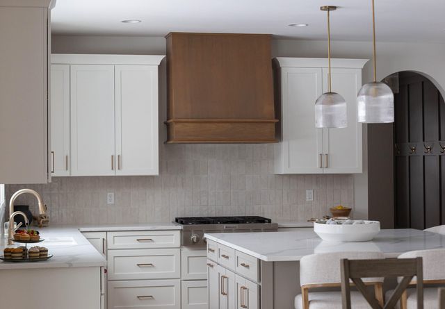 9720 Dunegrass Way, St. John, IN 46373