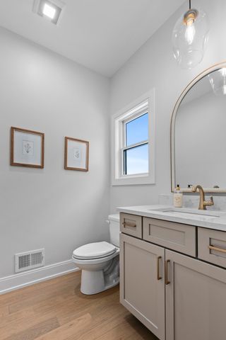 9720 Dunegrass Way, St. John, IN 46373