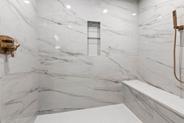 9720 Dunegrass Way, St. John, IN 46373