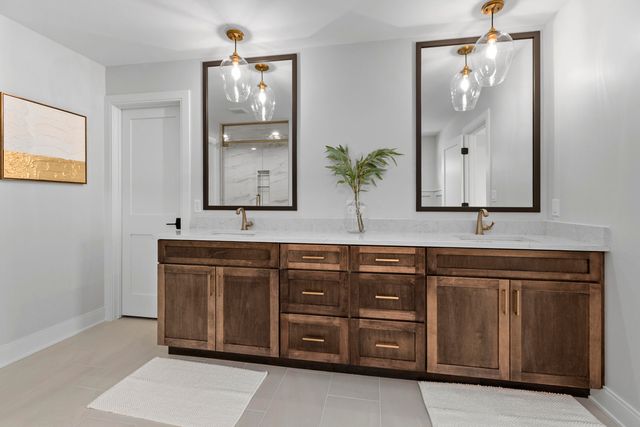 9720 Dunegrass Way, St. John, IN 46373