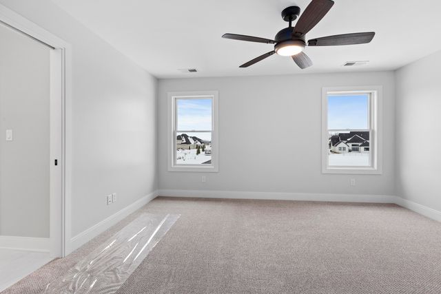 9720 Dunegrass Way, St. John, IN 46373