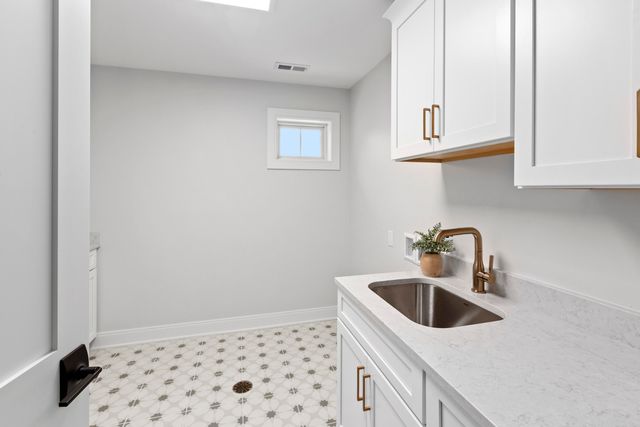 9720 Dunegrass Way, St. John, IN 46373