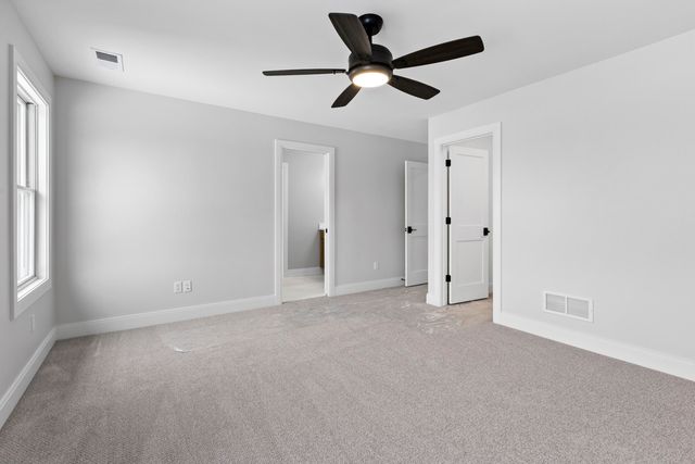 9720 Dunegrass Way, St. John, IN 46373