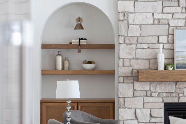 9720 Dunegrass Way, St. John, IN 46373