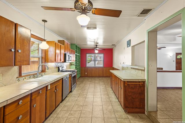 134 MILLWOOD LN, San Antonio, TX 78216