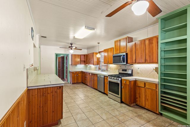 134 MILLWOOD LN, San Antonio, TX 78216