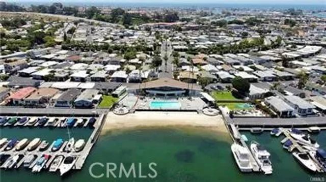 50 Saratoga, Newport Beach, CA 92660