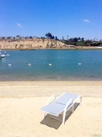 50 Saratoga, Newport Beach, CA 92660