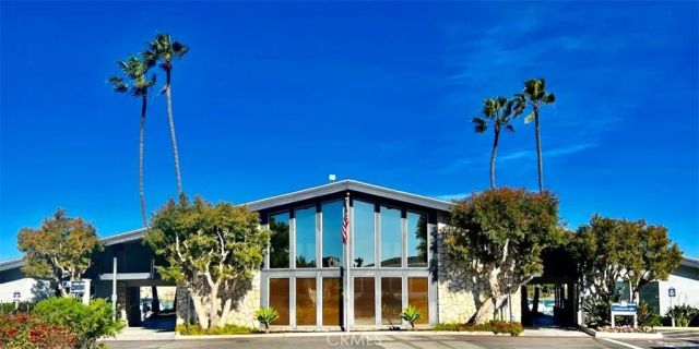 50 Saratoga, Newport Beach, CA 92660