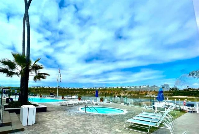 50 Saratoga, Newport Beach, CA 92660