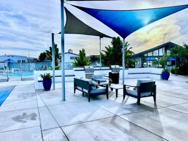 50 Saratoga, Newport Beach, CA 92660