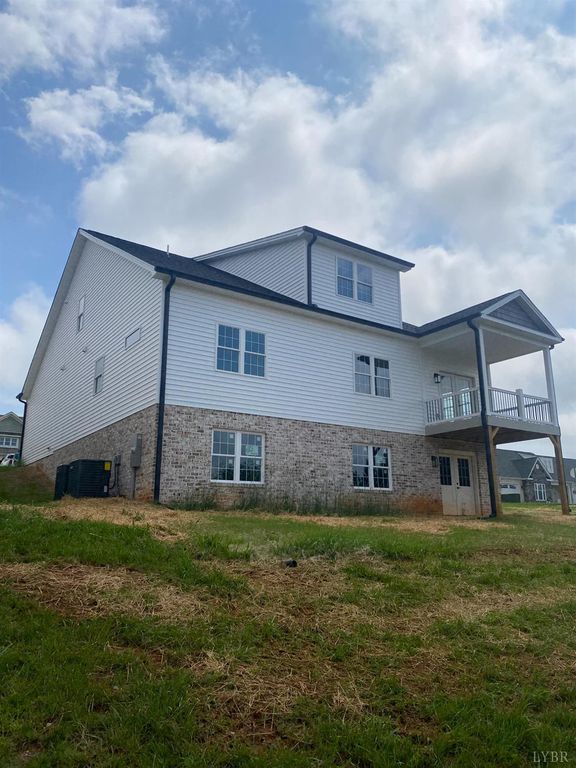 Image 33 of property listing at 1267 Harborough Drive, Forest, VA 24551