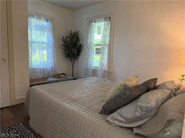 4563 Nutwood Avenue NW, Champion, OH 44483