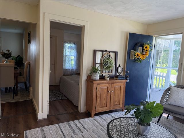 4563 Nutwood Avenue NW, Champion, OH 44483