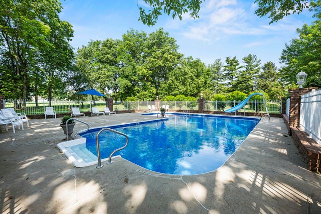 1788 Bahama Road, Lexington, KY 40509