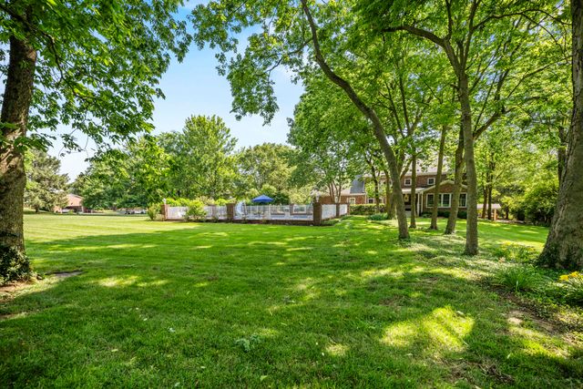 1788 Bahama Road, Lexington, KY 40509
