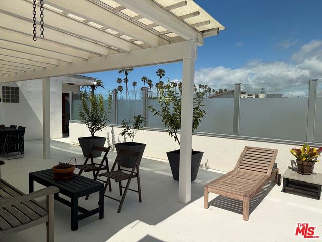 924 5th Street 10, Santa Monica, CA 90403
