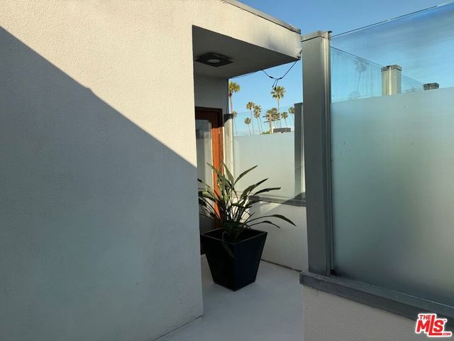 924 5th Street 10, Santa Monica, CA 90403
