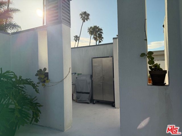 924 5th Street 10, Santa Monica, CA 90403
