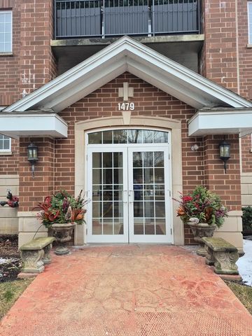1479 N MILWAUKEE Avenue 309, Libertyville, IL 60048