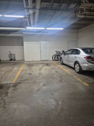 1479 N MILWAUKEE Avenue 309, Libertyville, IL 60048