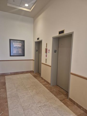 1479 N MILWAUKEE Avenue 309, Libertyville, IL 60048