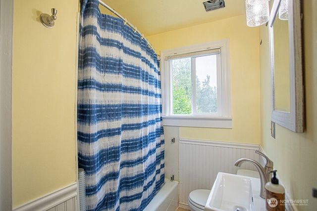 2020 Marine Drive, Bremerton, WA 98312