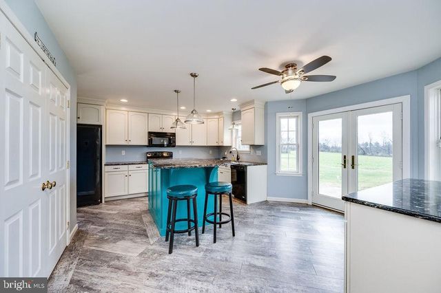 130 TROXEL RD, Shoemakersville, PA 19555