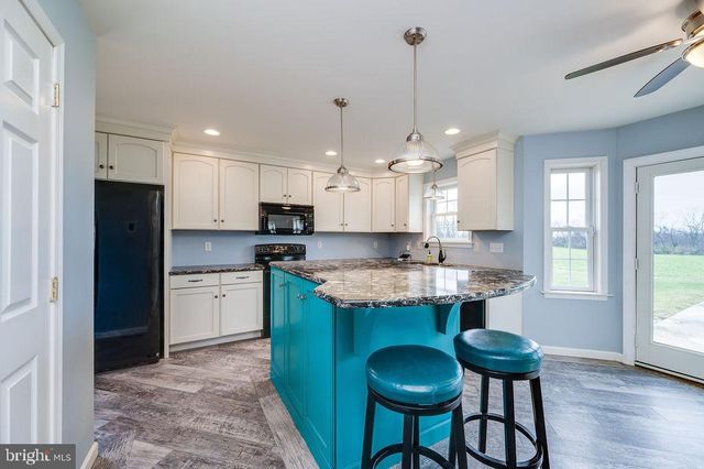 130 TROXEL RD, Shoemakersville, PA 19555