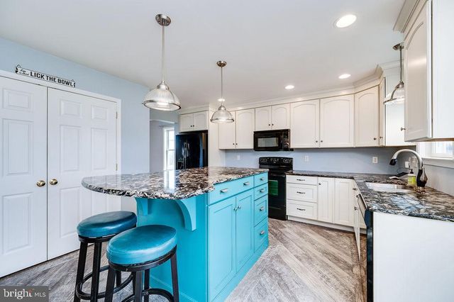 130 TROXEL RD, Shoemakersville, PA 19555