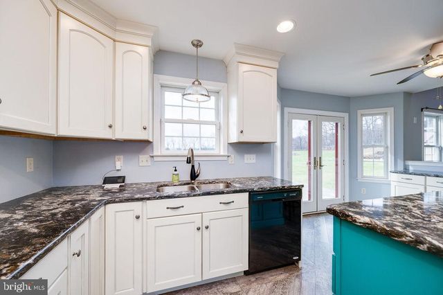 130 TROXEL RD, Shoemakersville, PA 19555