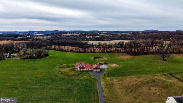 130 TROXEL RD, Shoemakersville, PA 19555